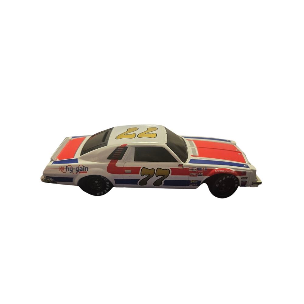 #77 Hy-Gain 1:24 Scale Diecast Stock Car Action Racing Collectibles